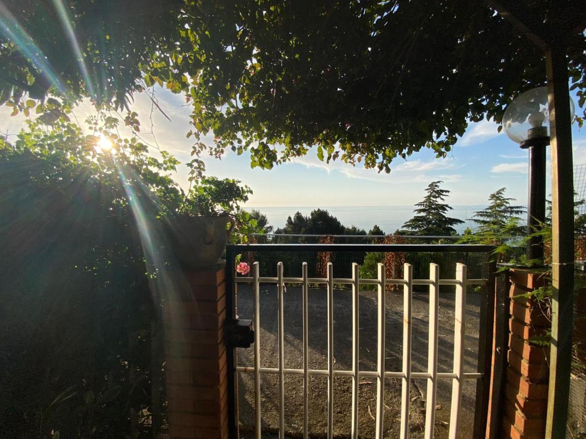 Villetta Sul Mare Акведольчи Экстерьер фото